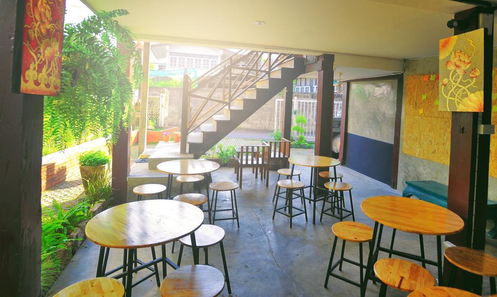 Manon Hostel Chiang Mai Rum bild