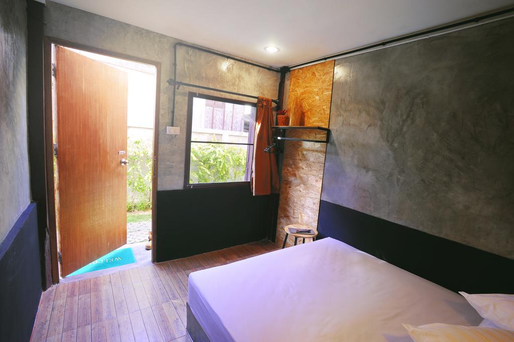 Manon Hostel Chiang Mai Rum bild