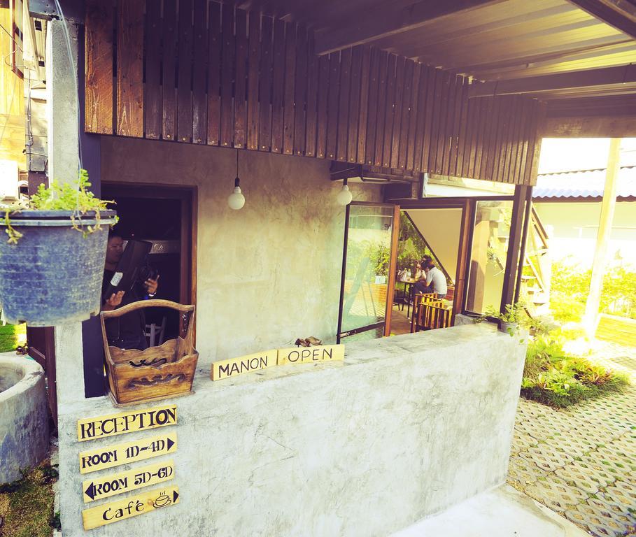 Manon Hostel Chiang Mai Exteriör bild