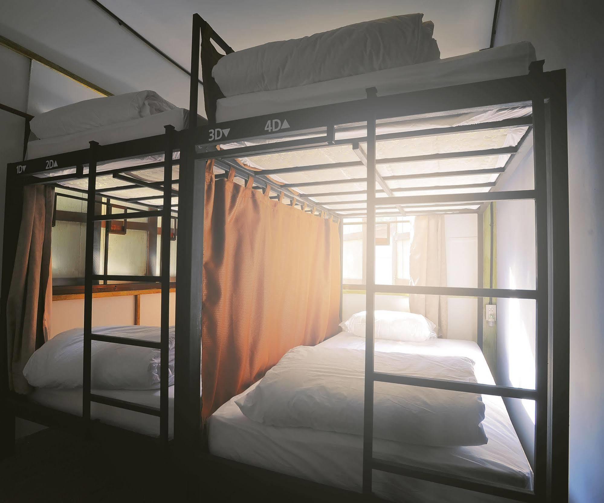 Manon Hostel Chiang Mai Exteriör bild