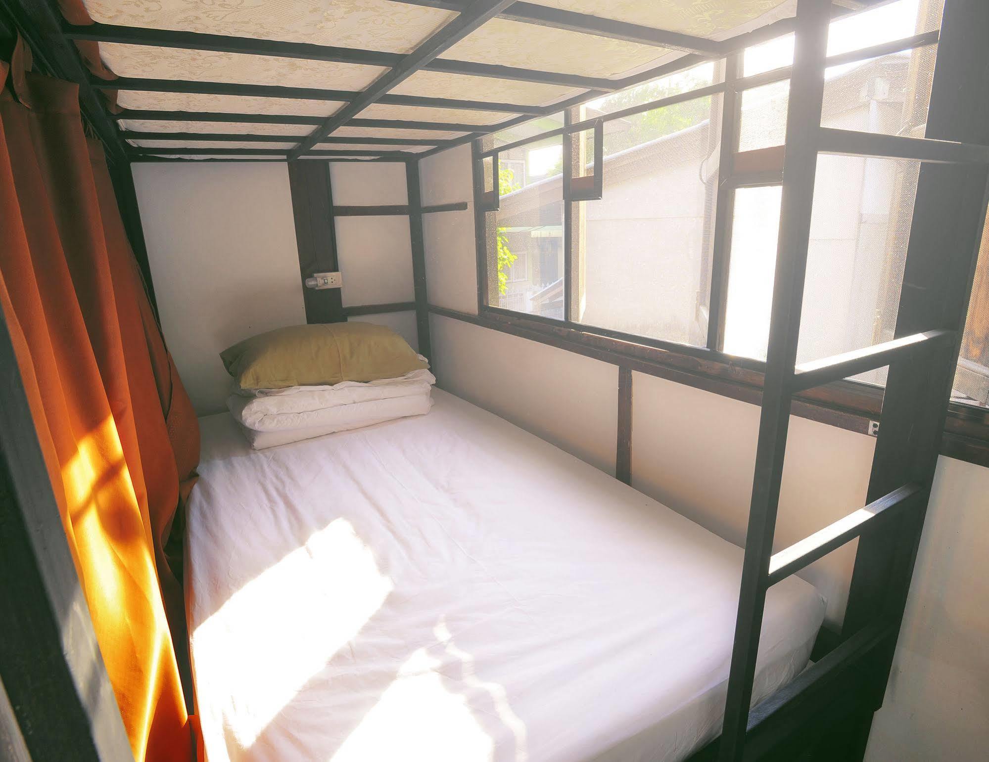 Manon Hostel Chiang Mai Exteriör bild