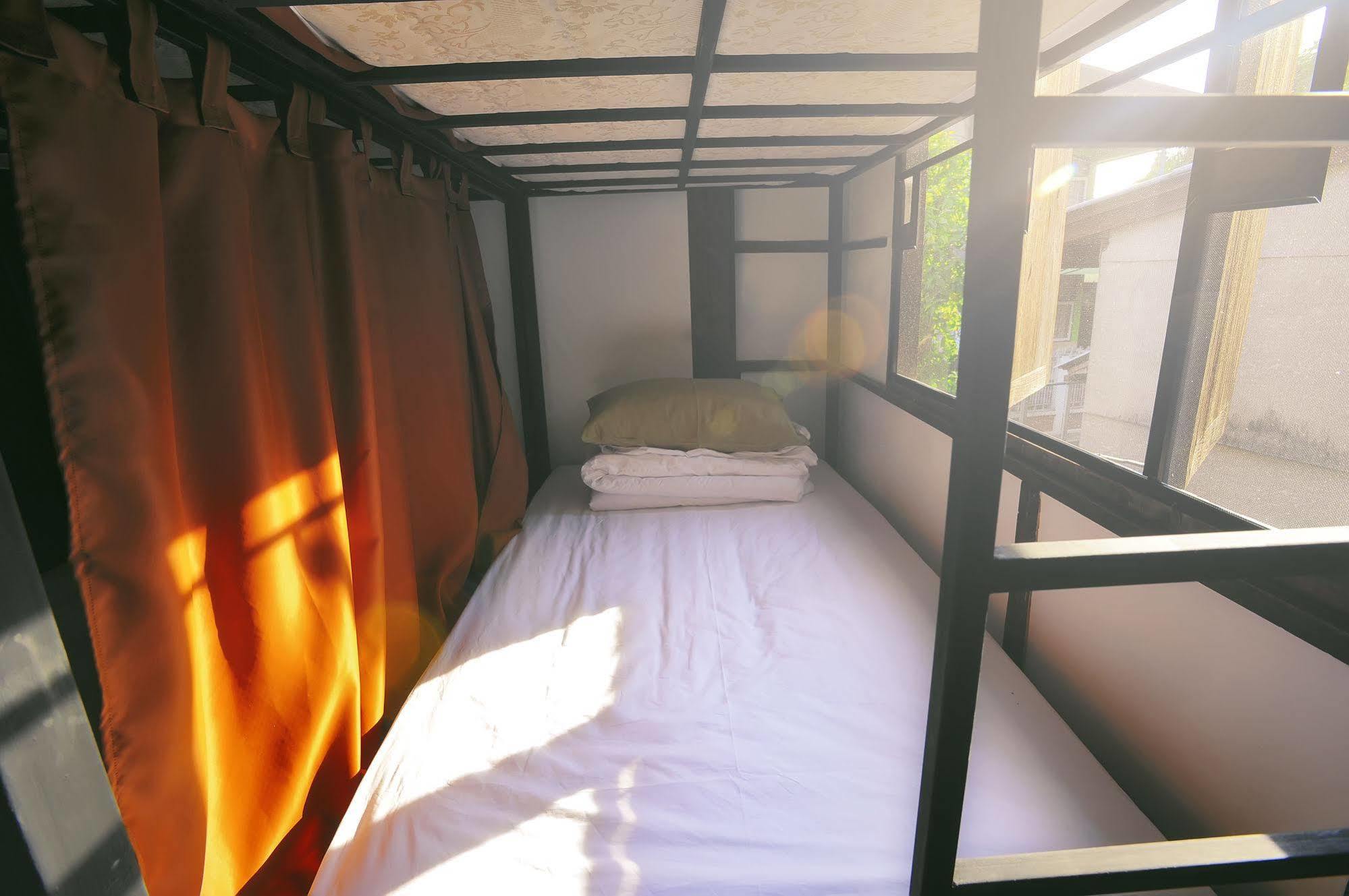 Manon Hostel Chiang Mai Exteriör bild